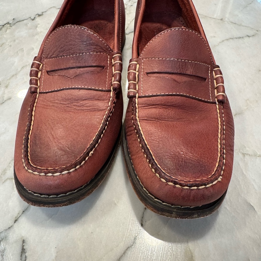 G.H. Bass & Co. men’s brown  Leather Loafers Classic Slip-Ons penny loafer